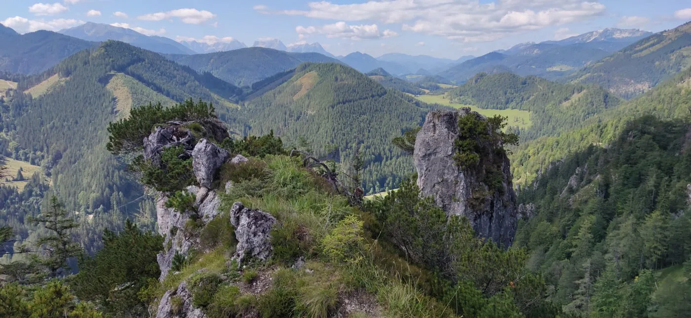 Karlkreuz (1220m), Kampermauer (1394m) zum Schwarzkogel (1554m) und Tannschwärz (1533m)